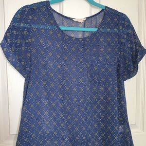 NAVY PRINTED SHORT SLEEVE SHEER TEE!